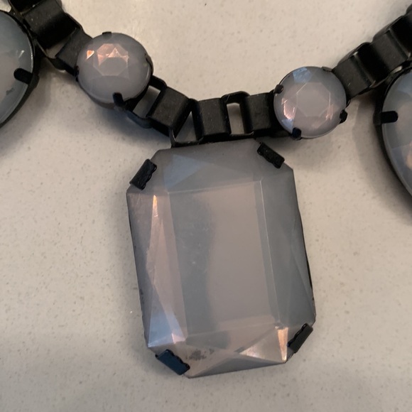 Dramatic Statement Necklace!!! - Picture 3 of 6